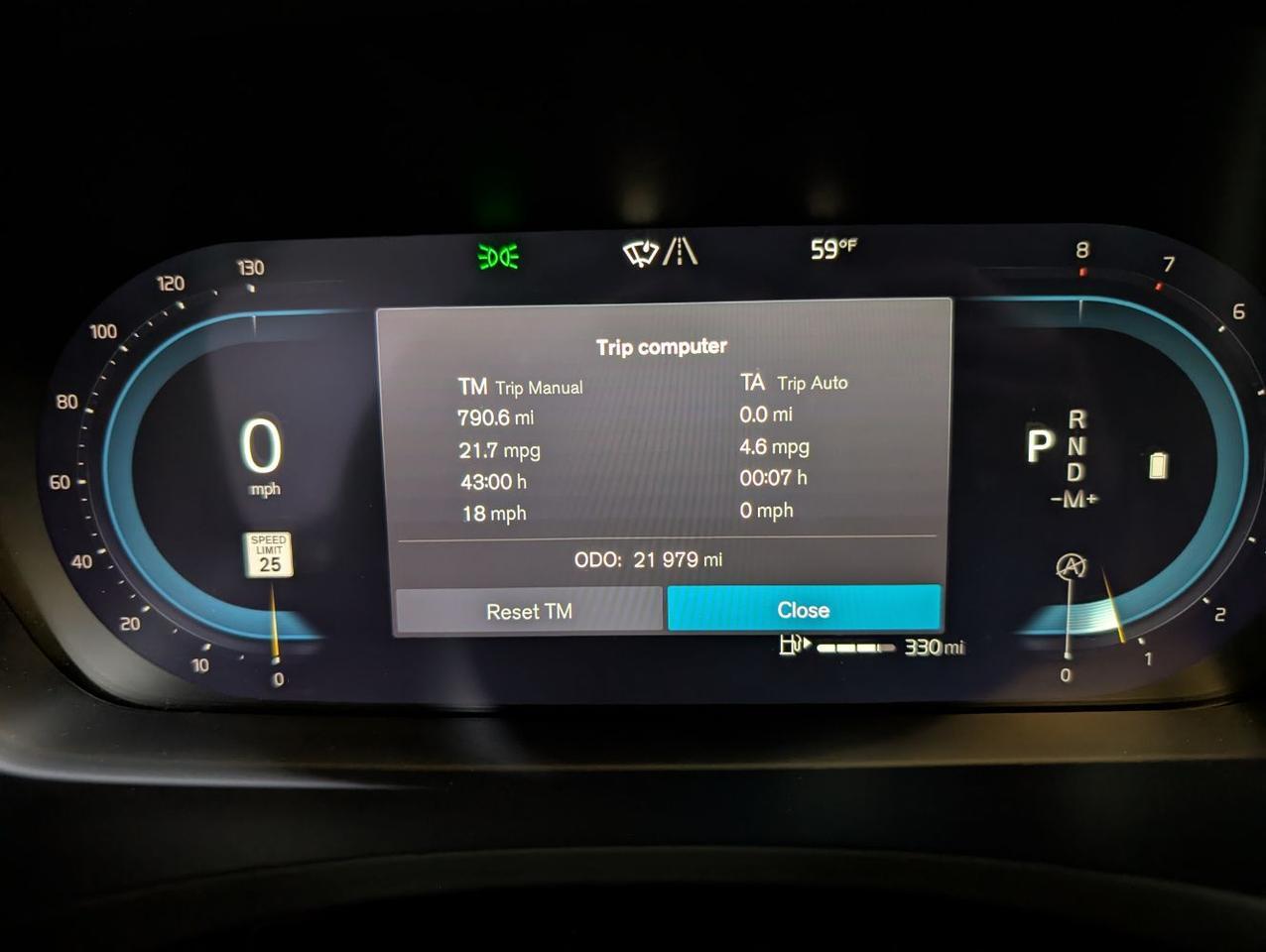 2022 Volvo V90 Cross Country B6 AWD Hybrid w/Harman Kardon, Pilot Assist, 360 Cam, 4 Heated Seats & Wheel Portland OR