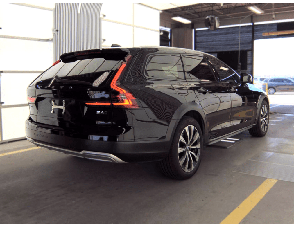 2022 Volvo V90 Cross Country B6 Adaptive Cruise / Steer Assist Portland OR
