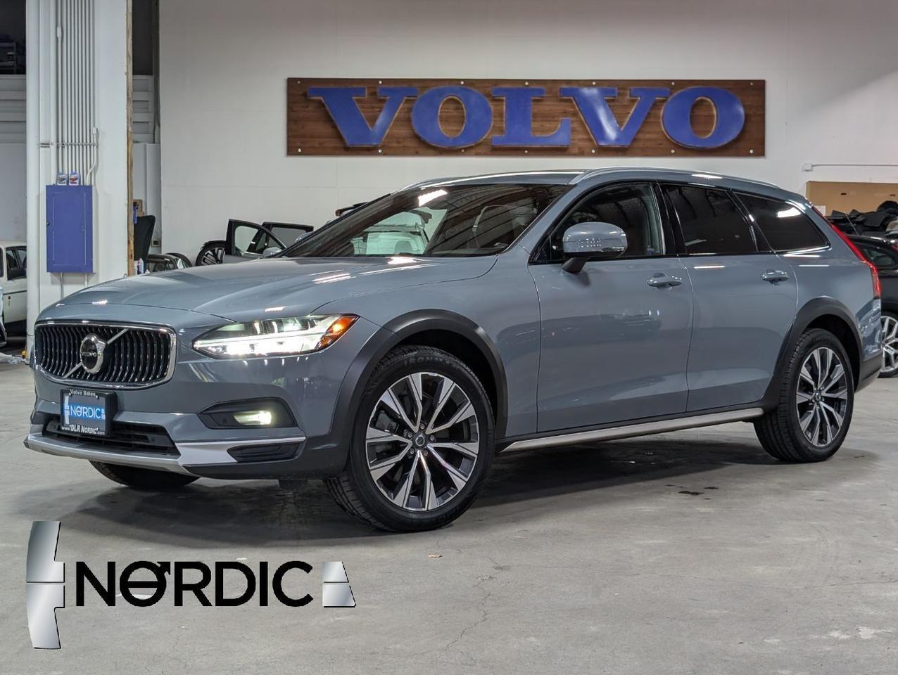 2022 Volvo V90 Cross Country B6 AWD's photo