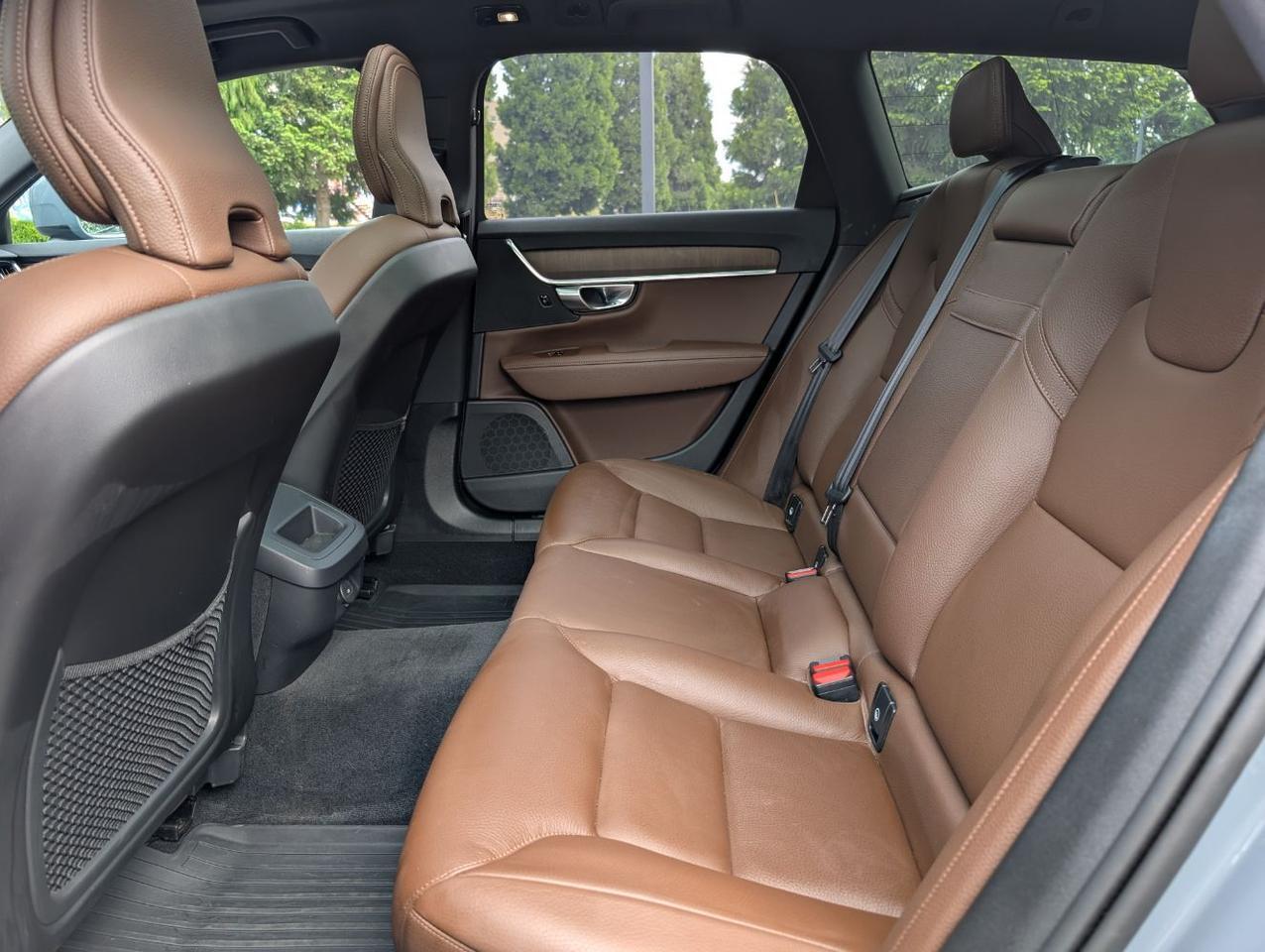2022 Volvo V90 Cross Country B6 Hybrid AWD | 295hp, High Performance Audio, Pilot Assist * Portland OR