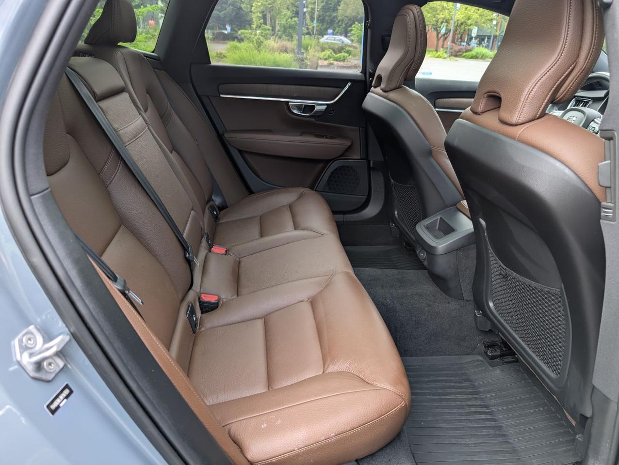 2022 Volvo V90 Cross Country B6 Hybrid AWD | 295hp, High Performance Audio, Pilot Assist * Portland OR
