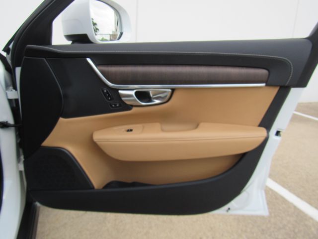 2022 Volvo V90 Cross Country B6 Plano TX