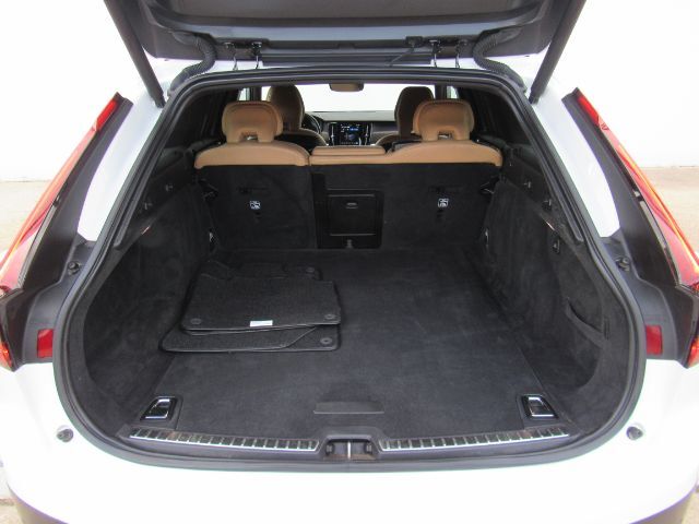 2022 Volvo V90 Cross Country B6 Plano TX