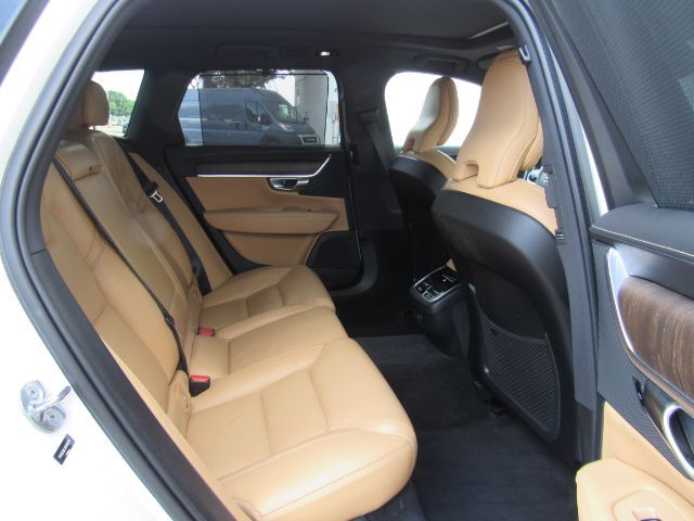 2022 Volvo V90 Cross Country B6 Plano TX