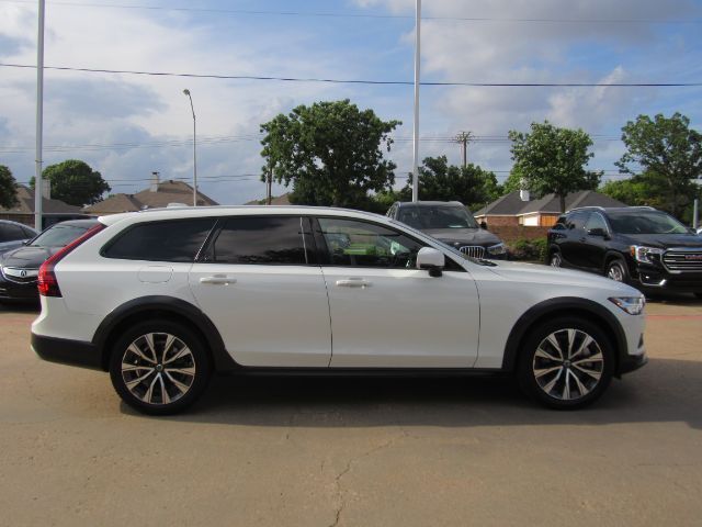 2022 Volvo V90 Cross Country B6 Plano TX