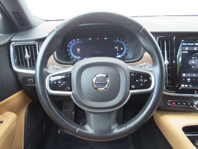 2022 Volvo V90 Cross Country B6 Plano TX