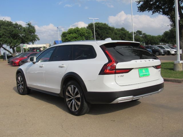 2022 Volvo V90 Cross Country B6 Plano TX