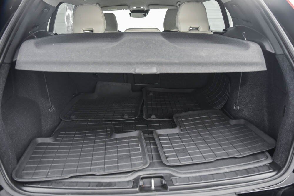2022 Volvo XC40 Momentum AKRON OH