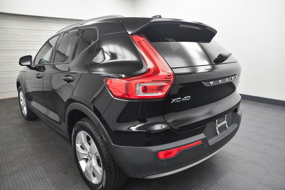2022 Volvo XC40 Momentum AKRON OH