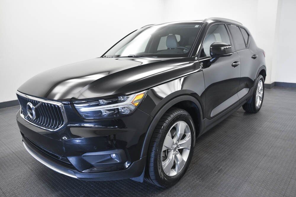2022 Volvo XC40 Momentum AKRON OH