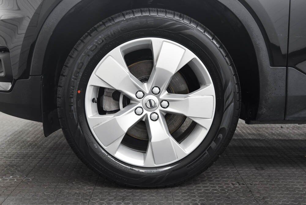 2022 Volvo XC40 Momentum AKRON OH