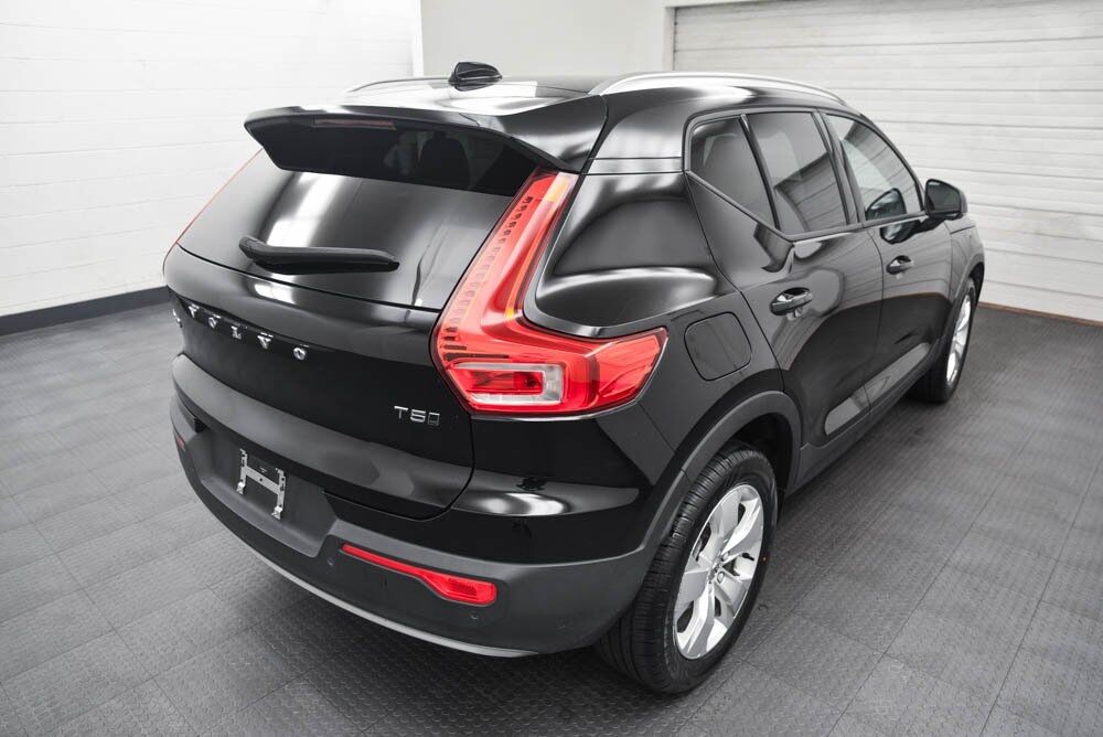 2022 Volvo XC40 Momentum AKRON OH