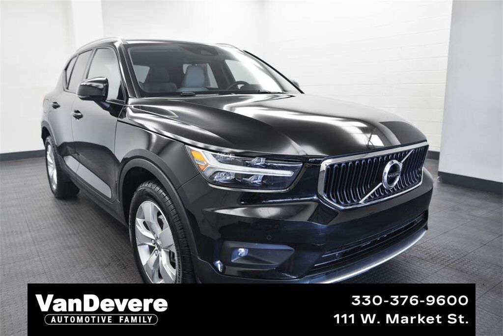 2022 Volvo XC40 Momentum AKRON OH