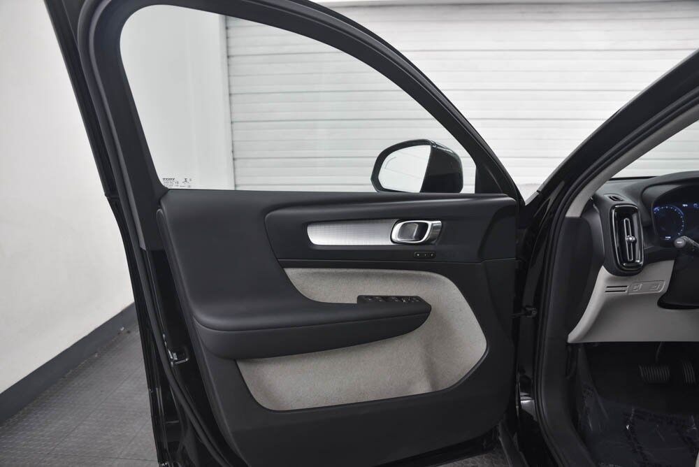 2022 Volvo XC40 Momentum AKRON OH