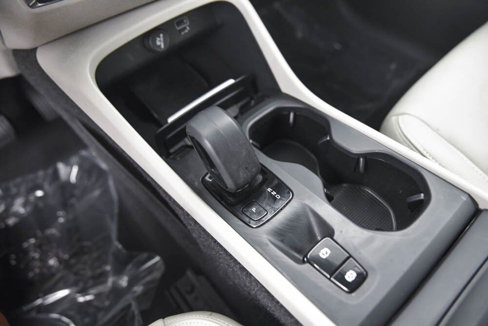 2022 Volvo XC40 Momentum AKRON OH