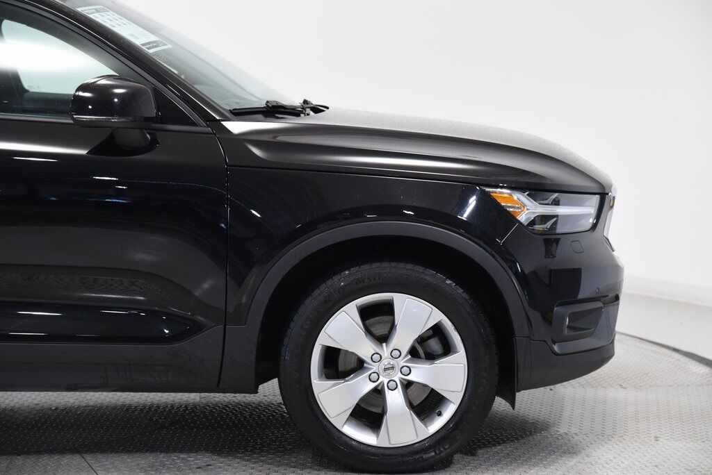 2022 Volvo XC40 Momentum Akron OH