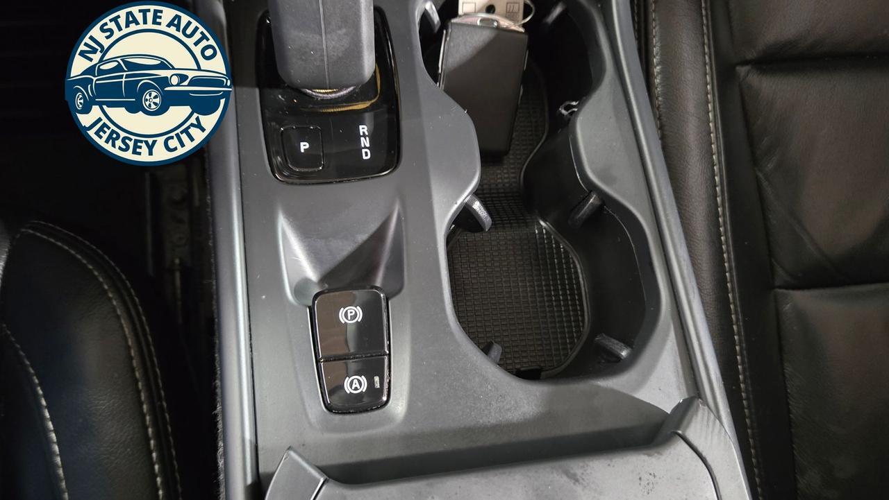 2022 Volvo XC40 Momentum Jersey City NJ