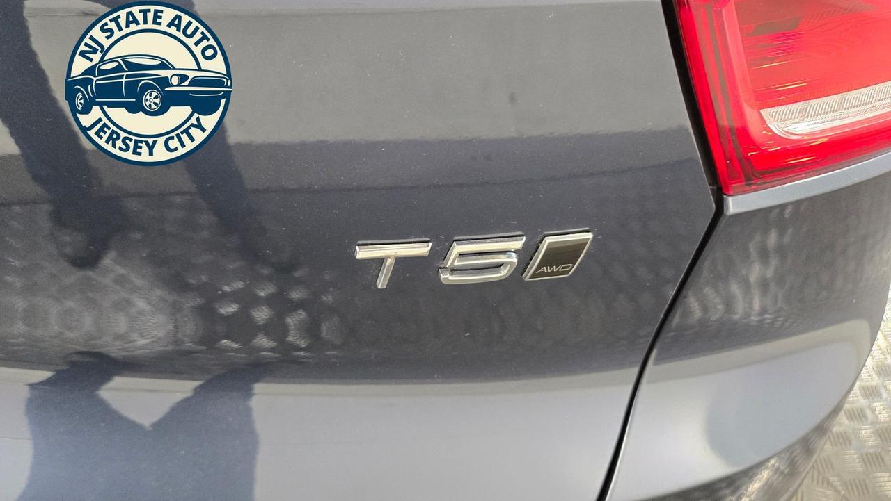 2022 Volvo XC40 Momentum Jersey City NJ