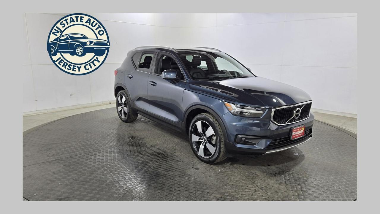 2022 Volvo XC40