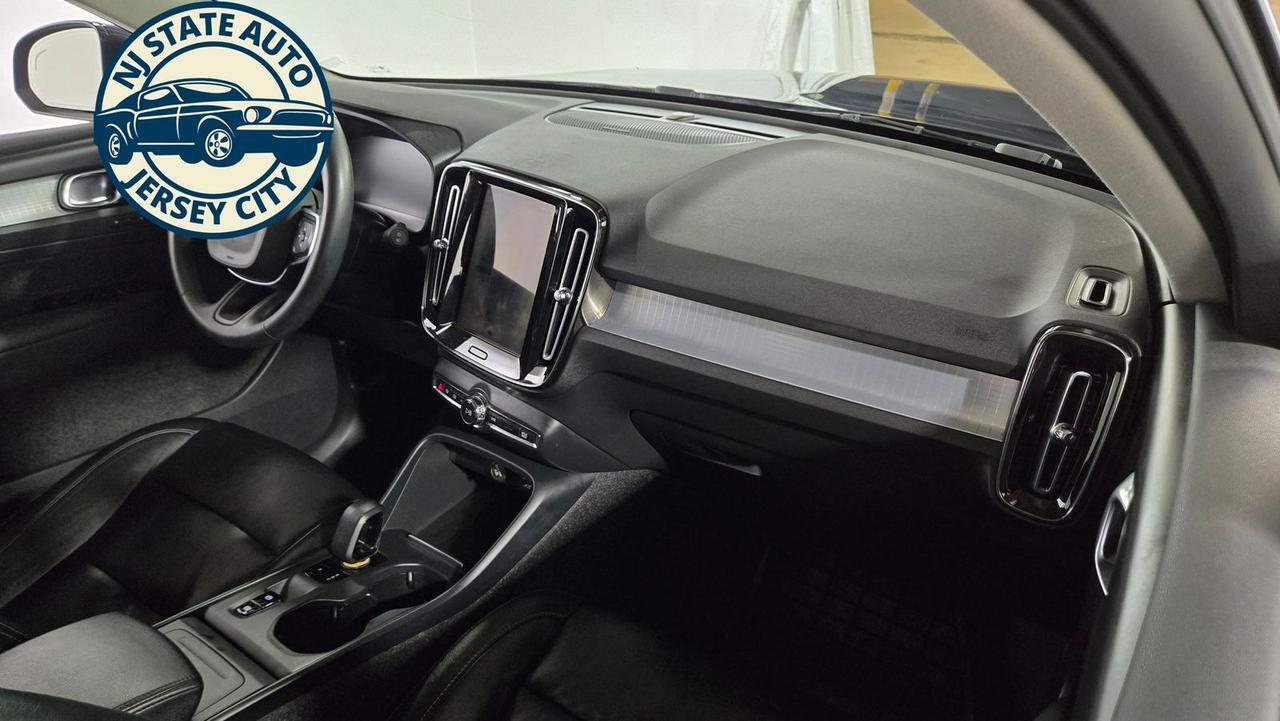 2022 Volvo XC40 Momentum Jersey City NJ