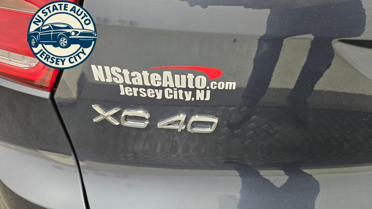2022 Volvo XC40 Momentum Jersey City NJ