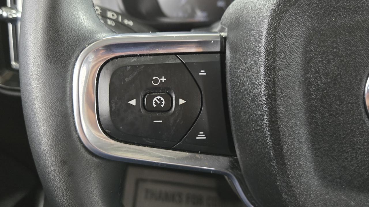 2022 Volvo XC40 Momentum Jersey City NJ