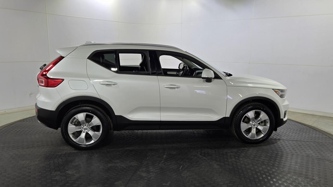2022 Volvo XC40 Momentum Jersey City NJ