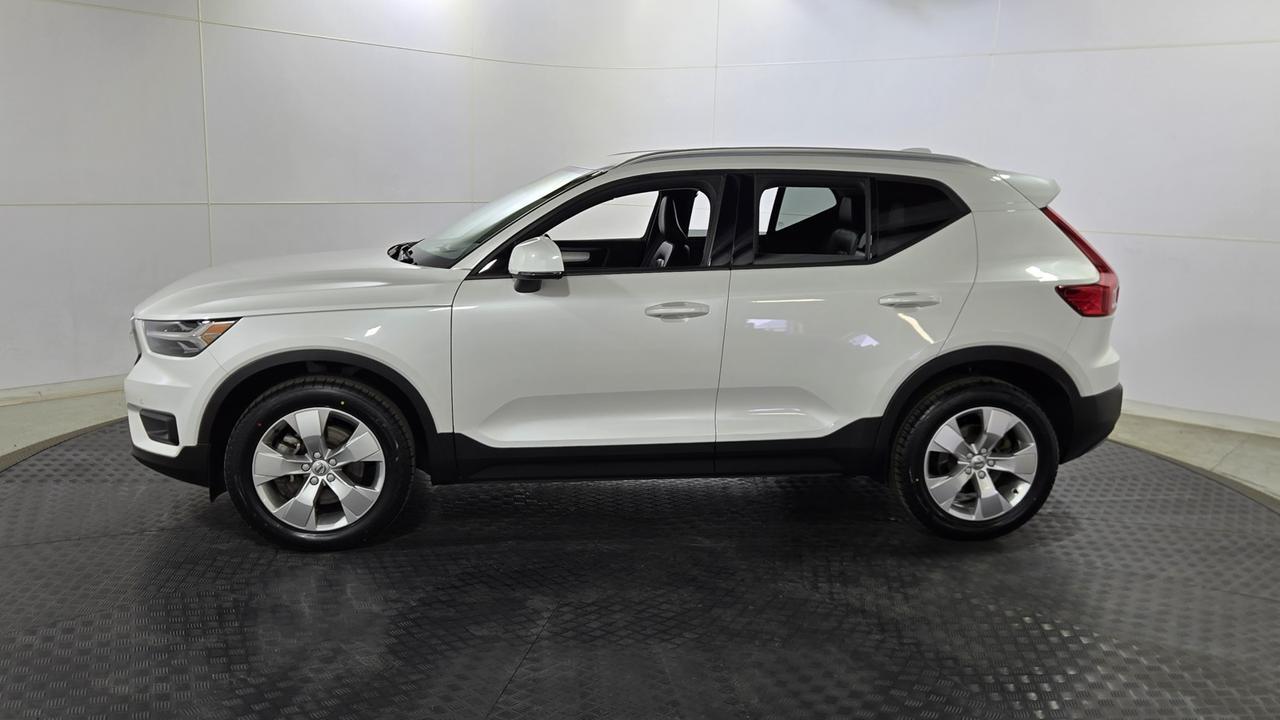 2022 Volvo XC40 Momentum Jersey City NJ