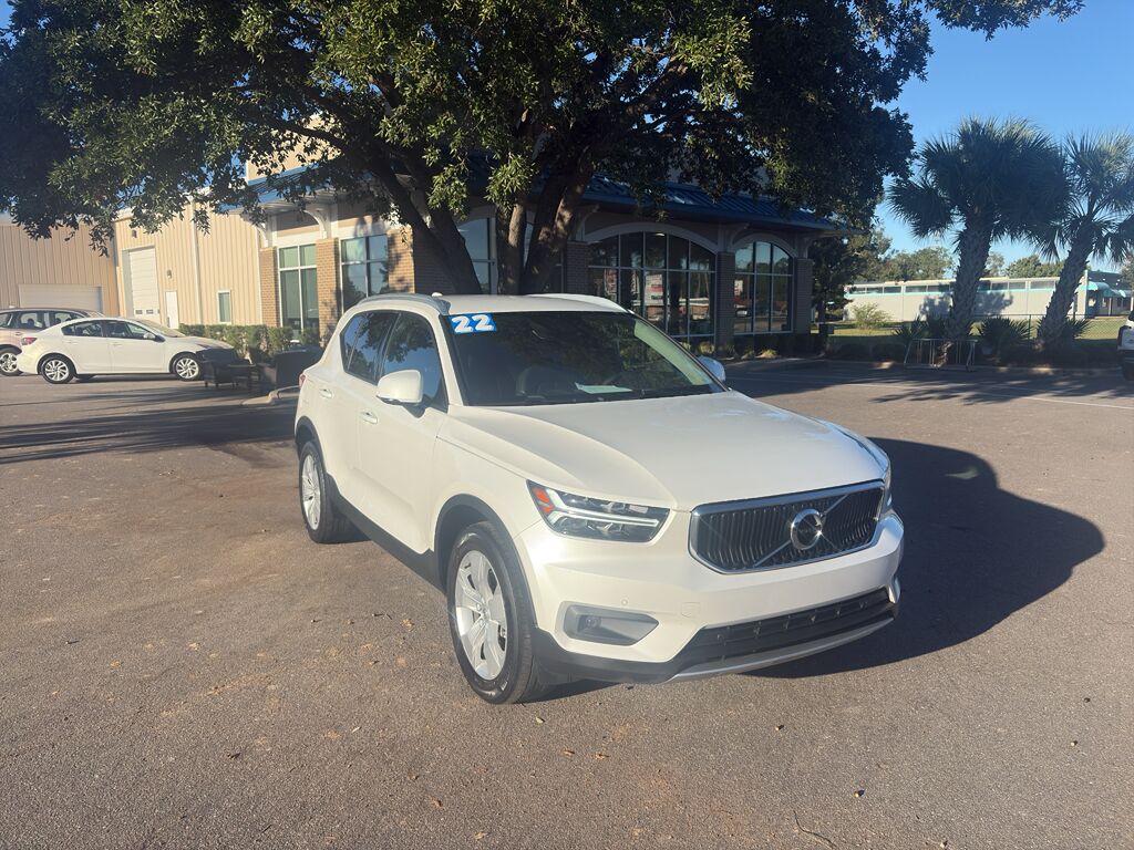 2022 Volvo XC40 Momentum Wilmington NC