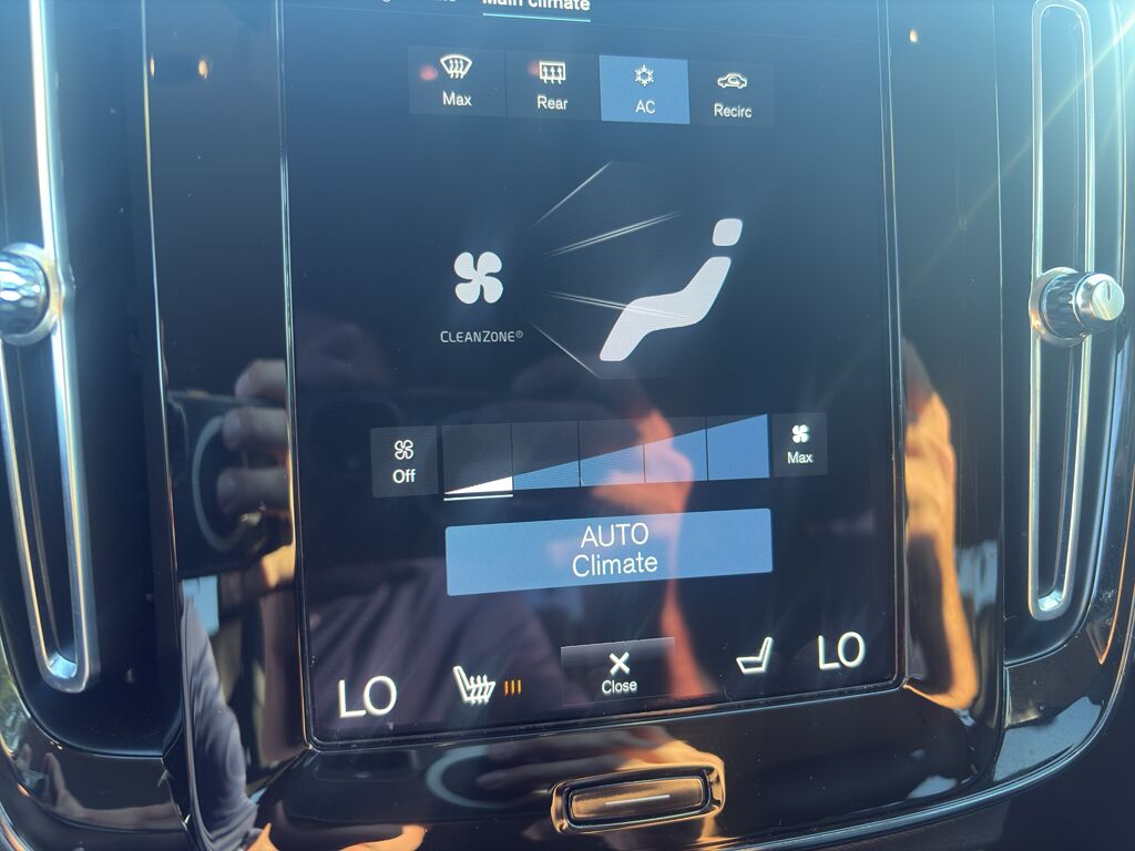 2022 Volvo XC40 Momentum Wilmington NC