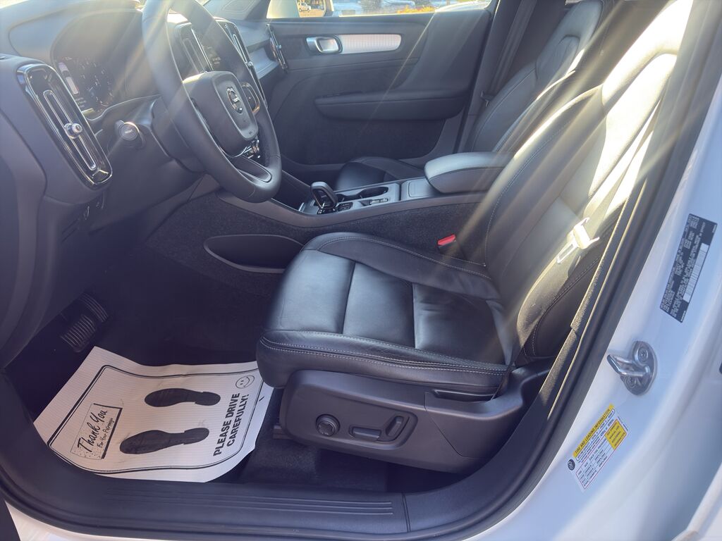 2022 Volvo XC40 Momentum Wilmington NC