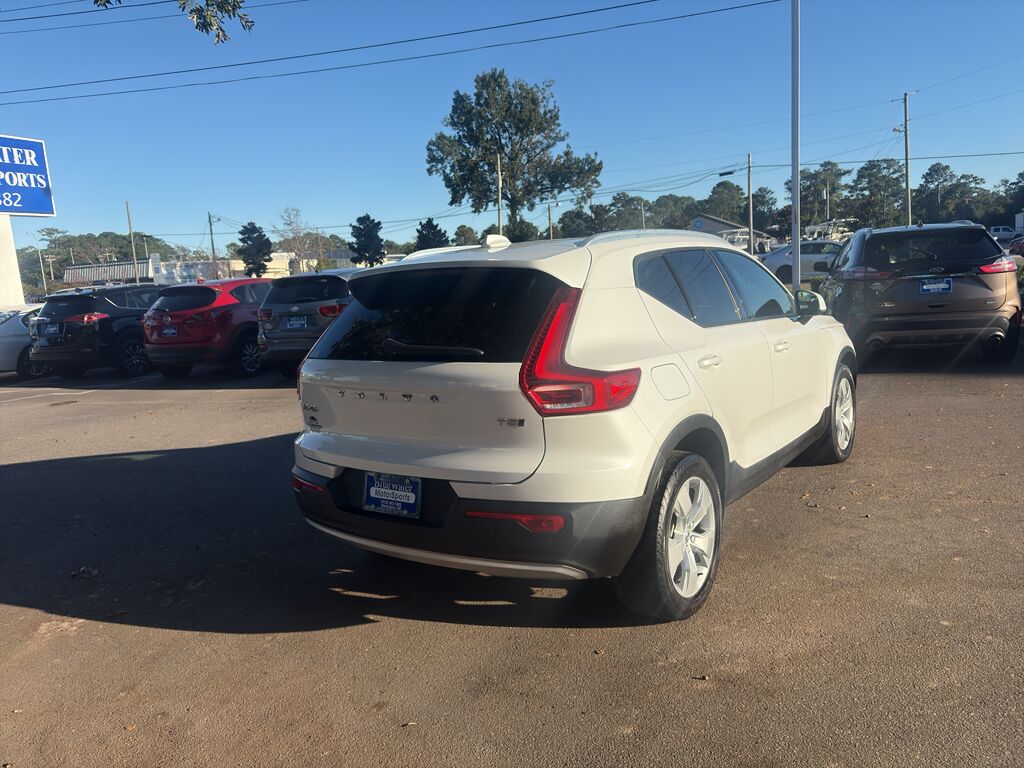 2022 Volvo XC40 Momentum Wilmington NC