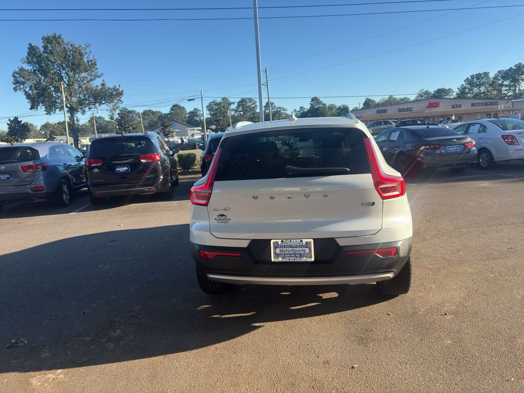 2022 Volvo XC40 Momentum Wilmington NC