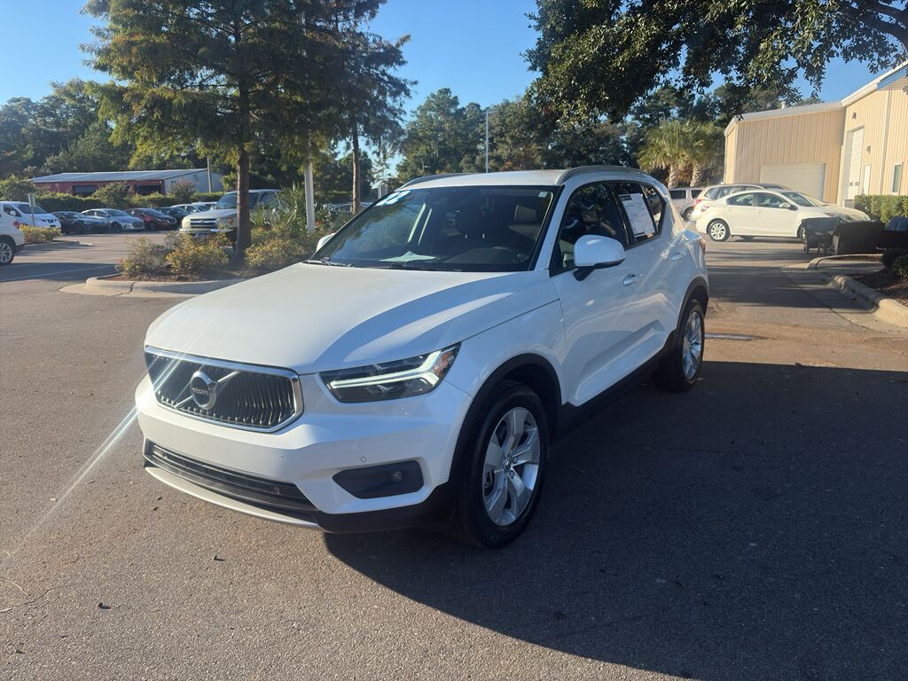 2022 Volvo XC40 Momentum Wilmington NC