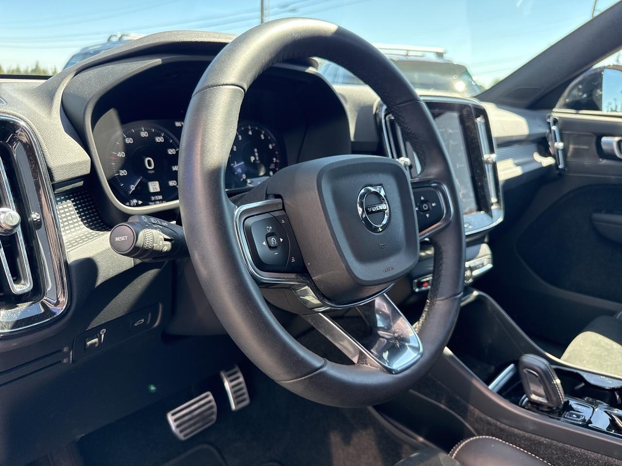 2022 Volvo XC40 R-Design Bend OR