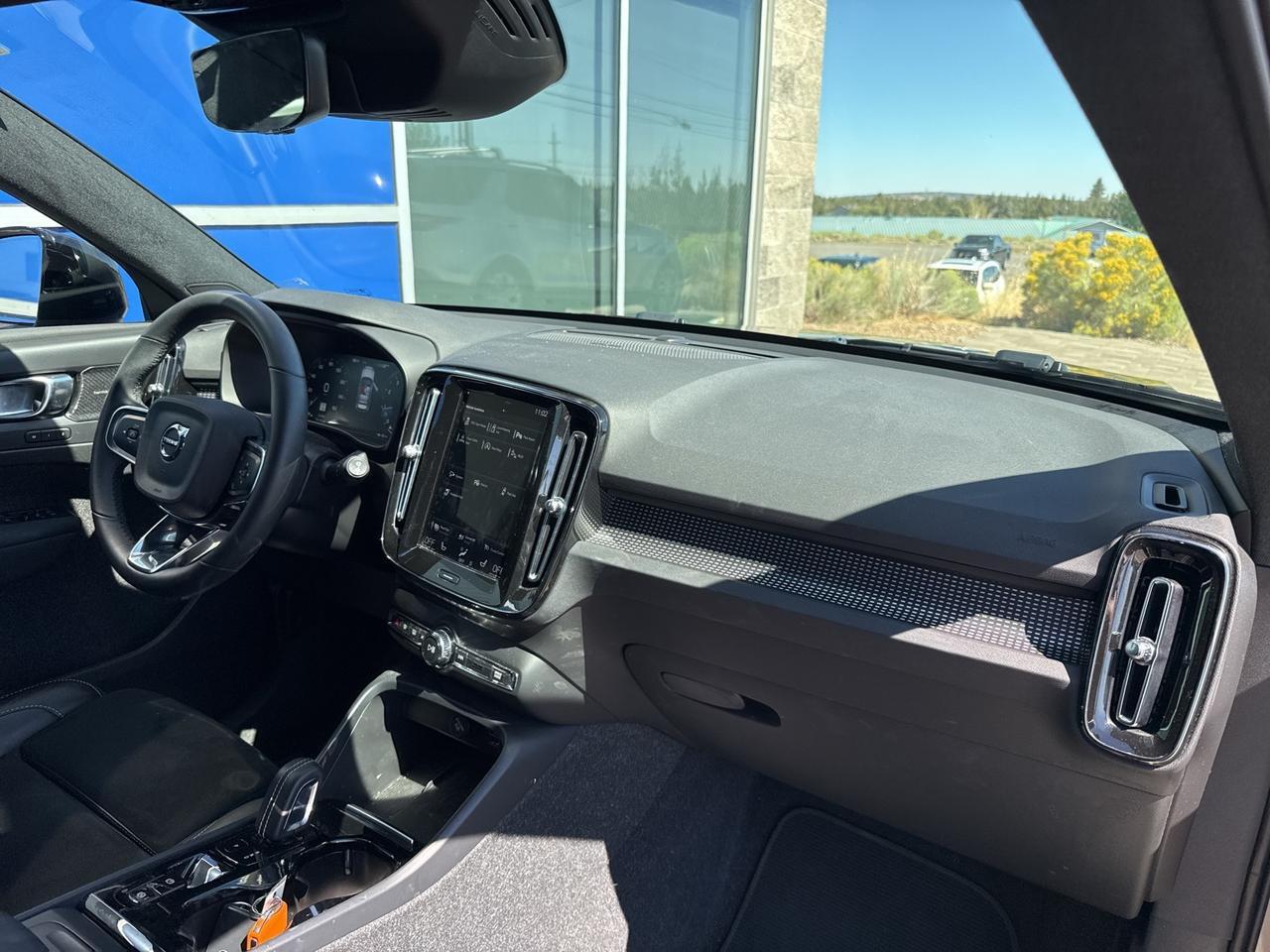 2022 Volvo XC40 R-Design Bend OR