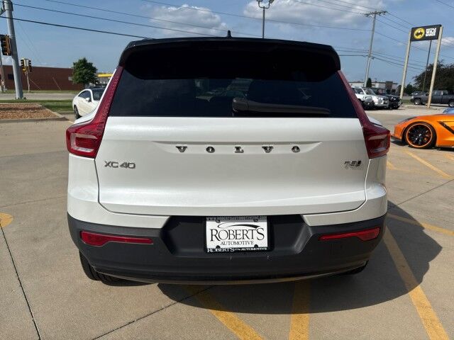 2022 Volvo XC40 R-Design Springfield IL