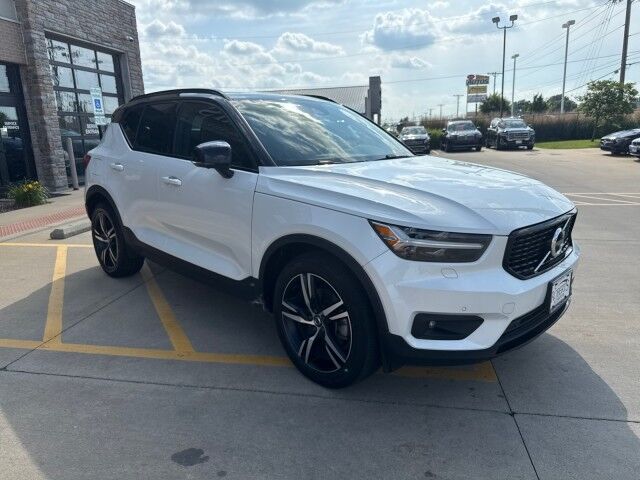 2022 Volvo XC40 R-Design Springfield IL