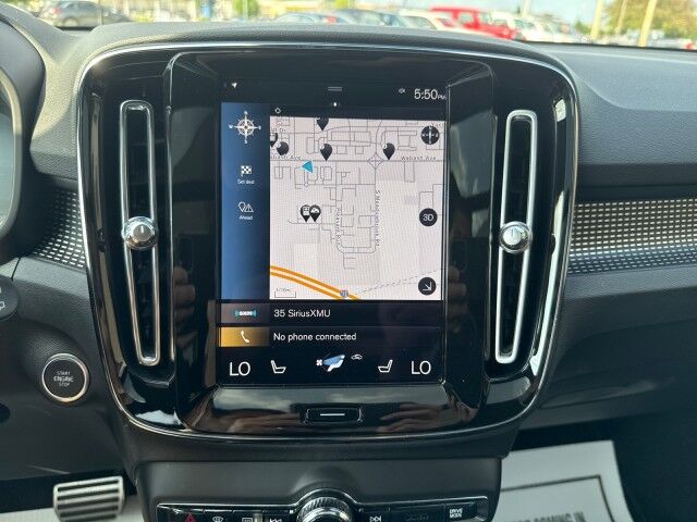 2022 Volvo XC40 R-Design Springfield IL