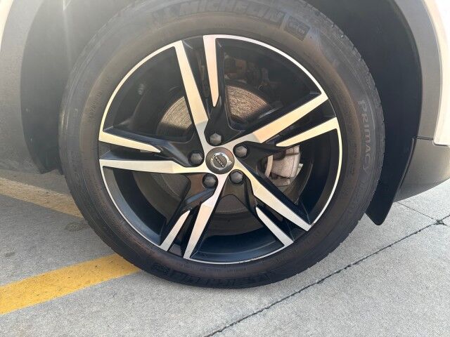 2022 Volvo XC40 R-Design Springfield IL