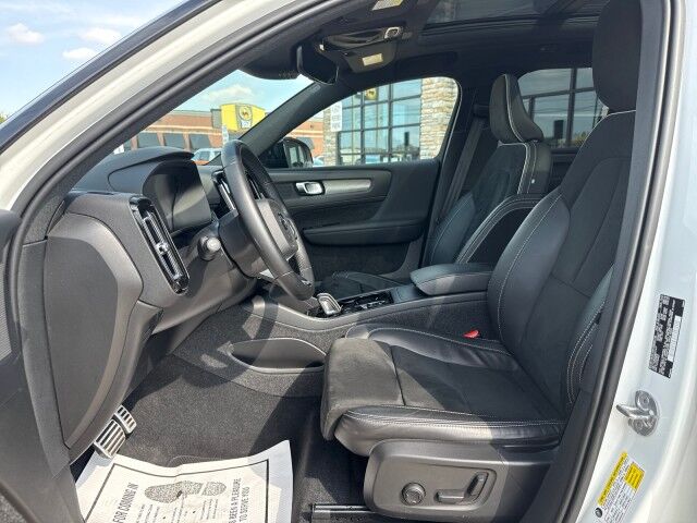 2022 Volvo XC40 R-Design Springfield IL