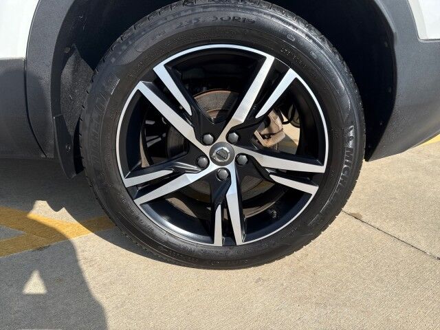 2022 Volvo XC40 R-Design Springfield IL
