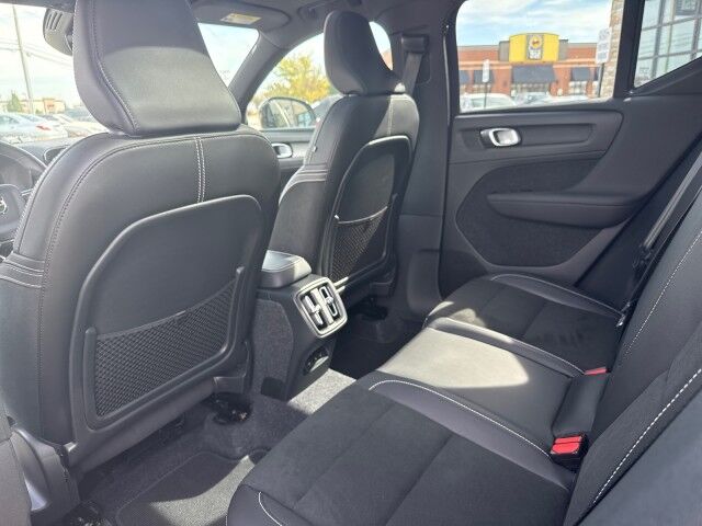 2022 Volvo XC40 R-Design Springfield IL