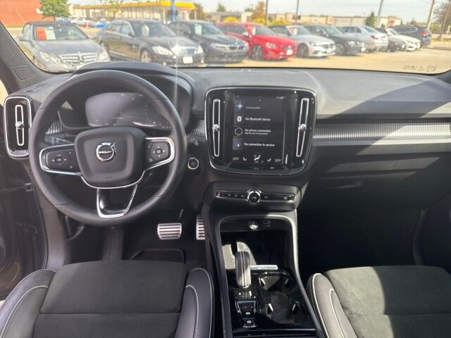2022 Volvo XC40 R-Design Springfield IL