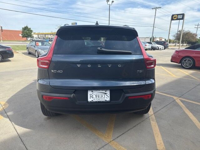 2022 Volvo XC40 R-Design Springfield IL