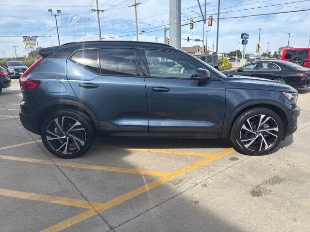 2022 Volvo XC40 R-Design Springfield IL