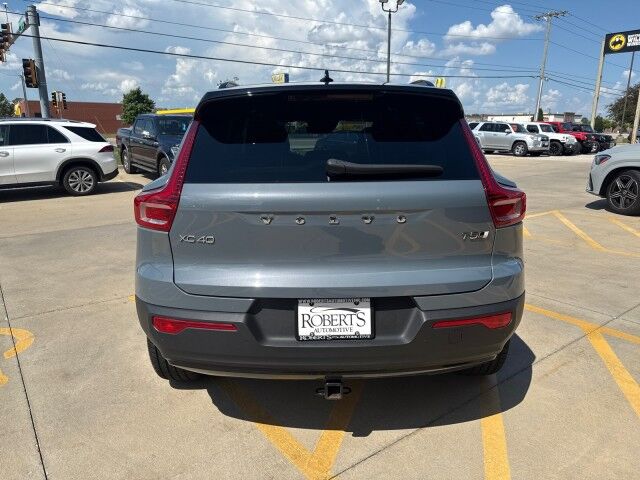 2022 Volvo XC40 R-Design Springfield IL