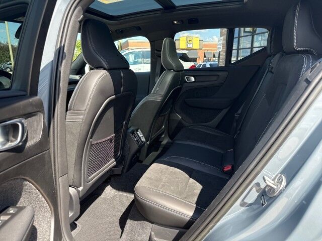 2022 Volvo XC40 R-Design Springfield IL