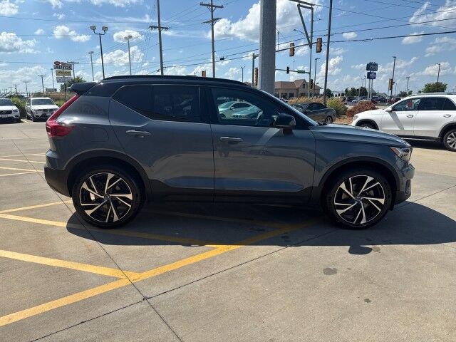 2022 Volvo XC40 R-Design Springfield IL