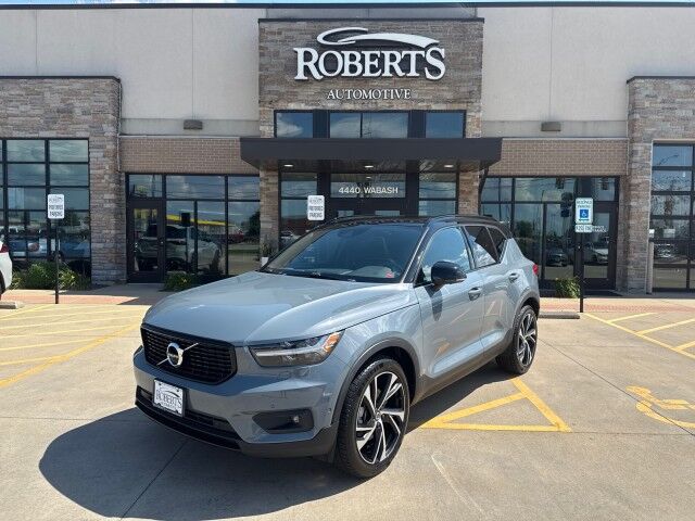 2022 Volvo XC40 R-Design Springfield IL